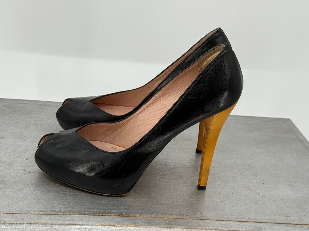 Stuart Weitzman Black Leather Peep Toe Platform Pumps Mustard Heel Women's 7.5M